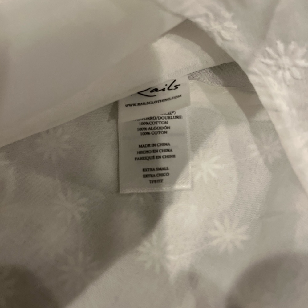 NWT Rails Addison white embroidered daises skirt size xs - Picture 11 of 14